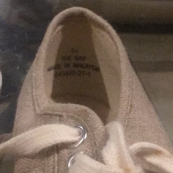 Gap Shoes - Picture 2 of 5
